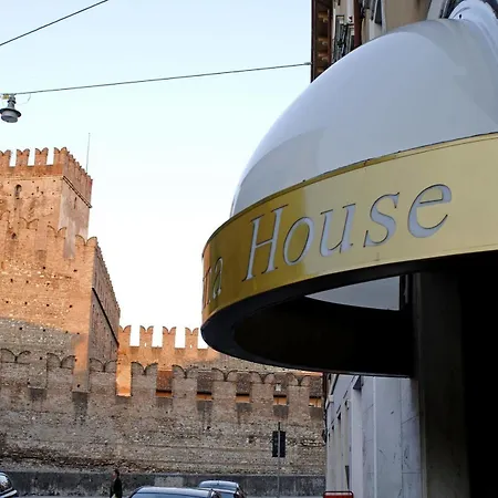 House 4*